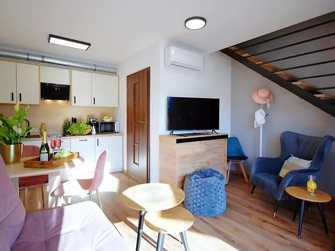 Comfortable And Spacious Home, Ferienhaus Mielenko